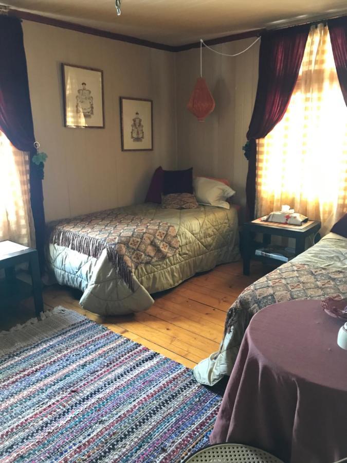 Bed and Breakfast Gite Au Toit Bleu Sainte-Famille Exterior foto