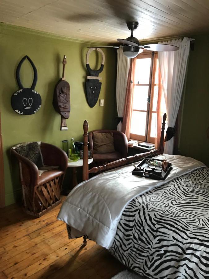 Bed and Breakfast Gite Au Toit Bleu Sainte-Famille Exterior foto